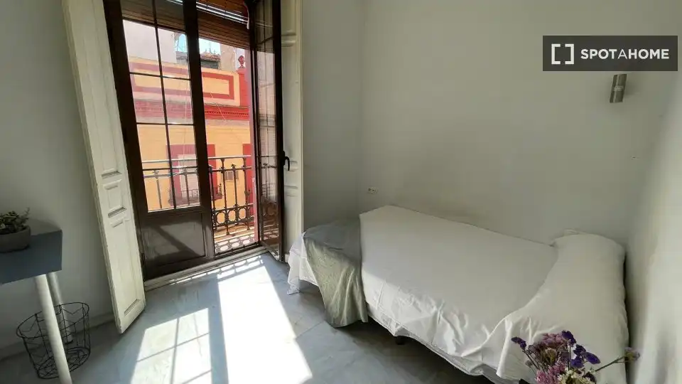 Habitación 345 m², Sevilla