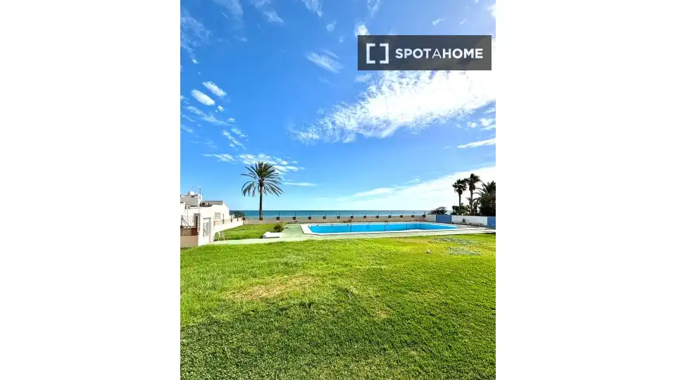 Habitación 63 m², Roquetas de Mar