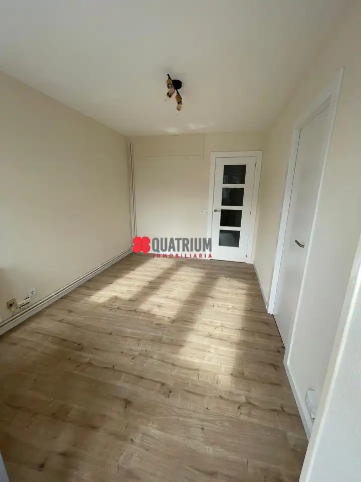 Piso de 80 m² en Santiago de Compostela