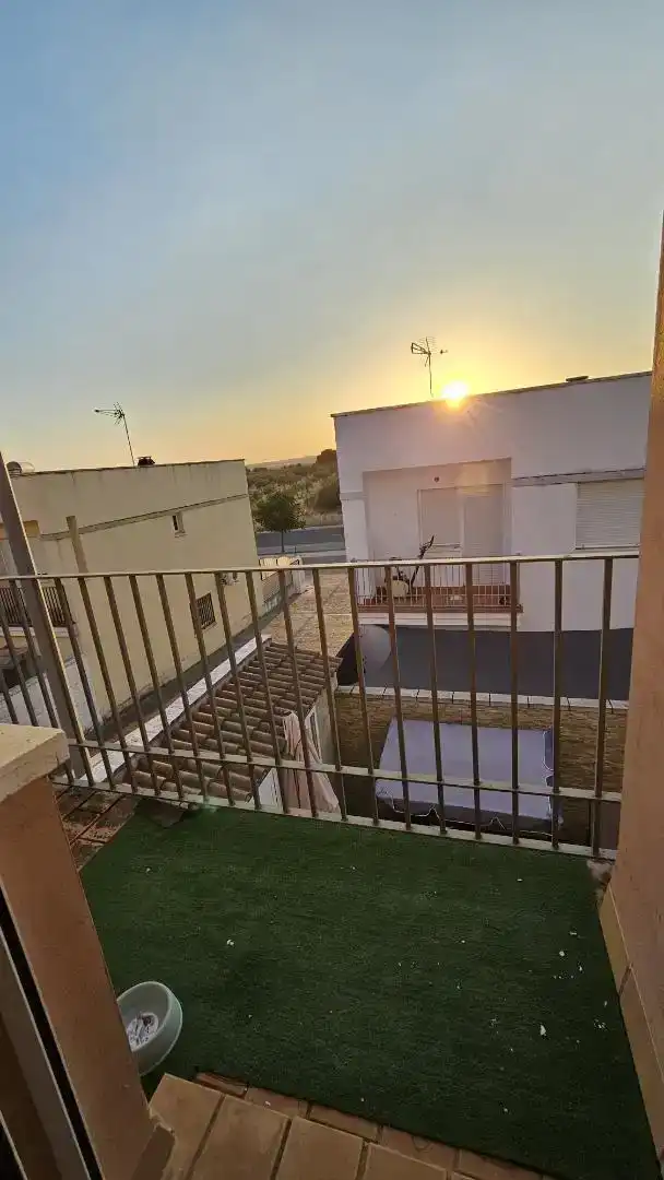 Zimmer 150 m², Gerena