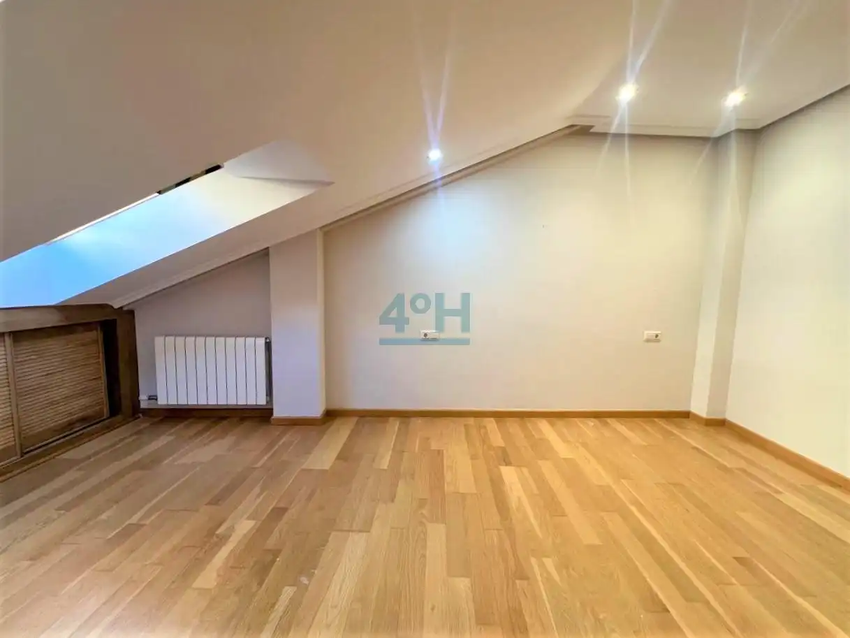 Wohnung 103 m² in Ourense