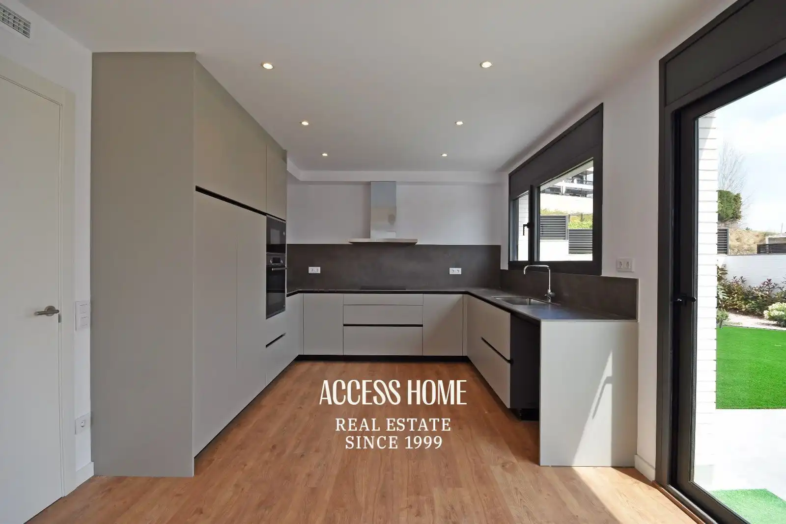Casa de 364 m² a Tiana