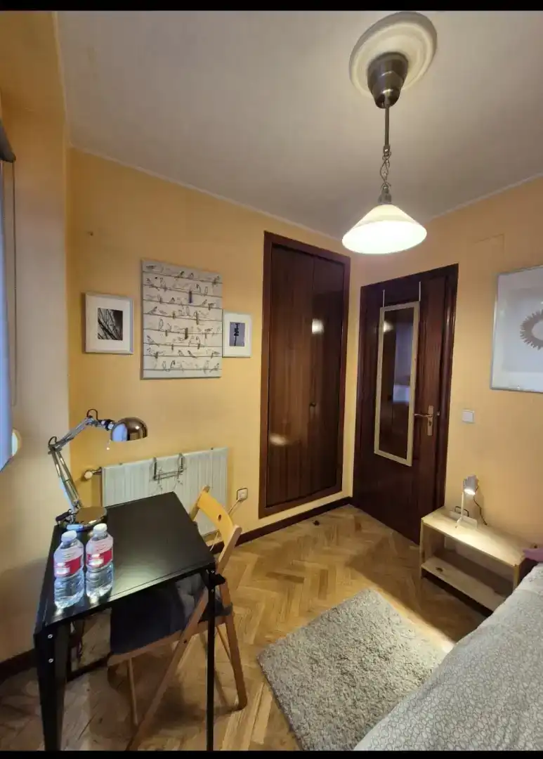Habitación 87 m², Oviedo
