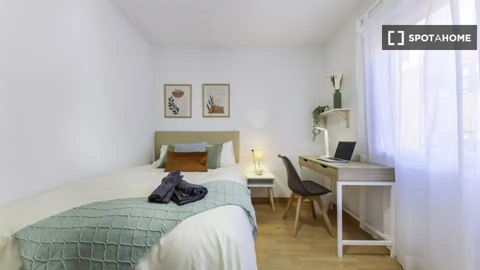 Habitación 118 m², Alicante