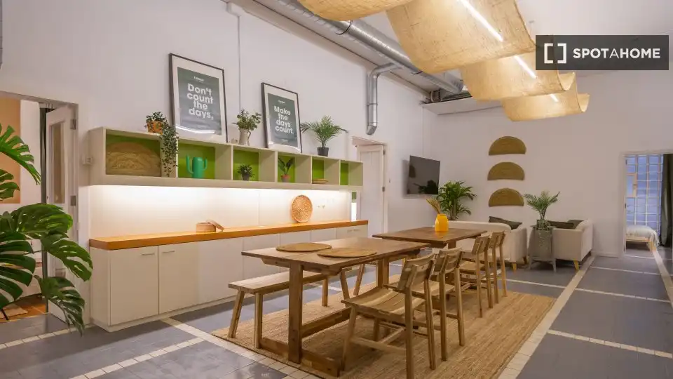 Habitación 350 m², Barcelona