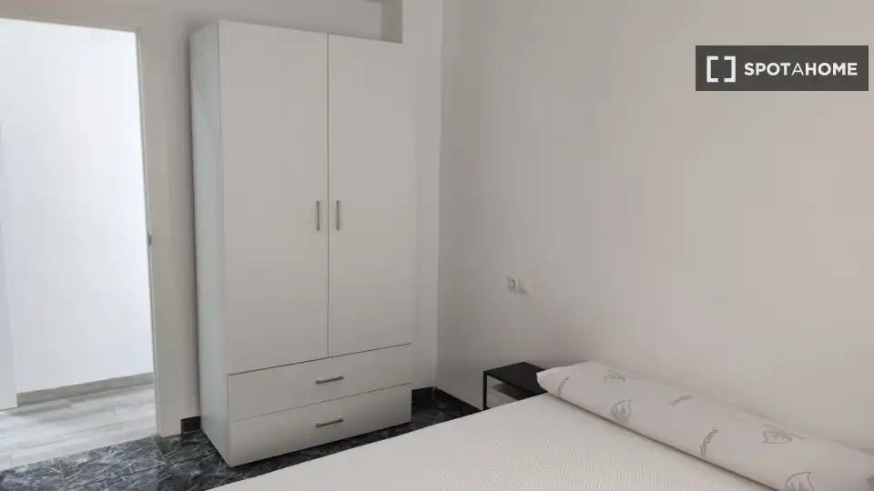Habitación 75 m², Granada