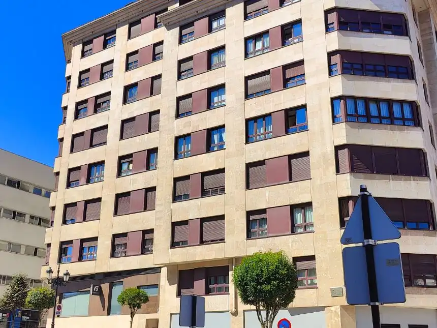 Piso de 82 m² en Oviedo