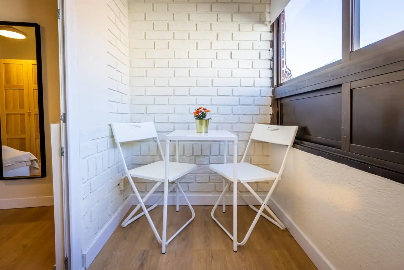 Habitació de lloguer, Parla