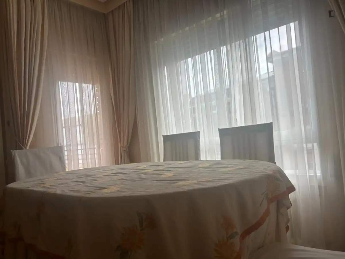 Habitación en alquiler, Villa del Prado
