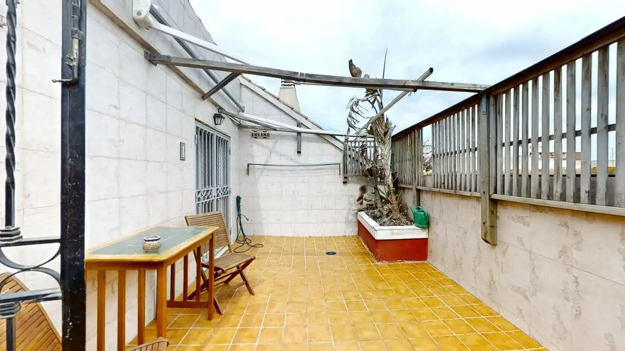 Piso de 115 m² en Benetússer