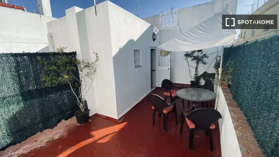 Habitación 52 m², Cádiz