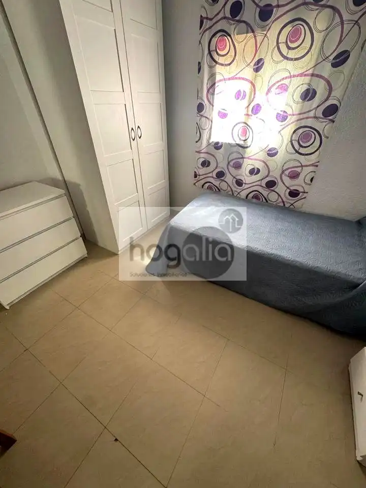 Habitación 65 m², Sevilla