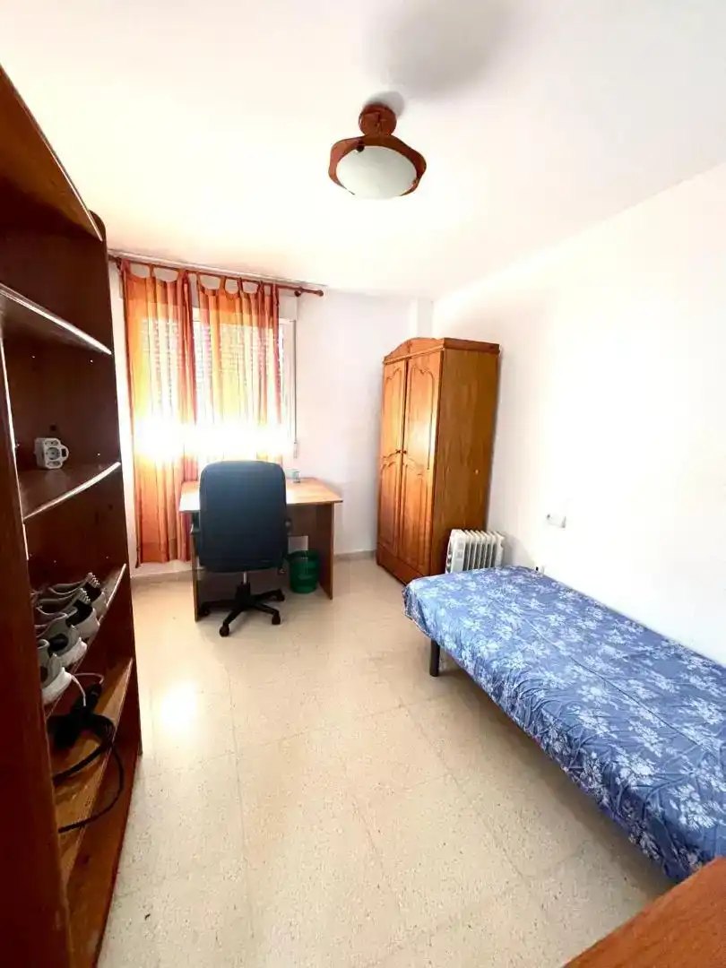 Habitación 130 m², Almería