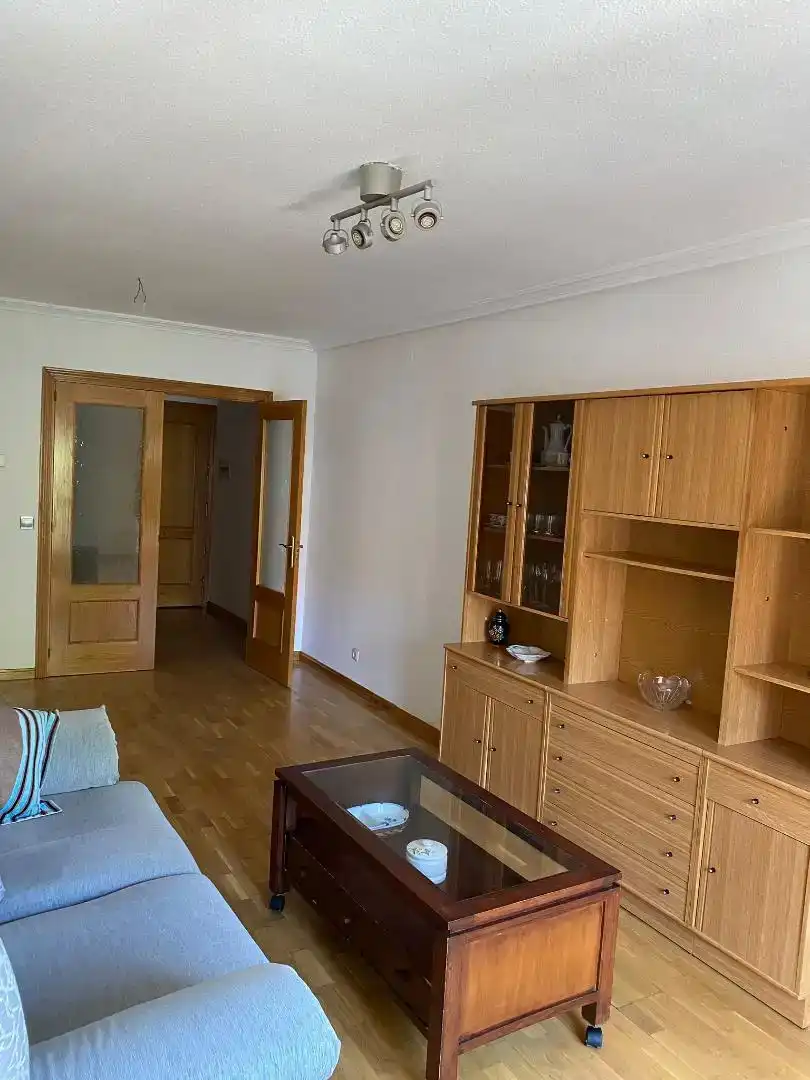 Pis de 95 m² a Àvila