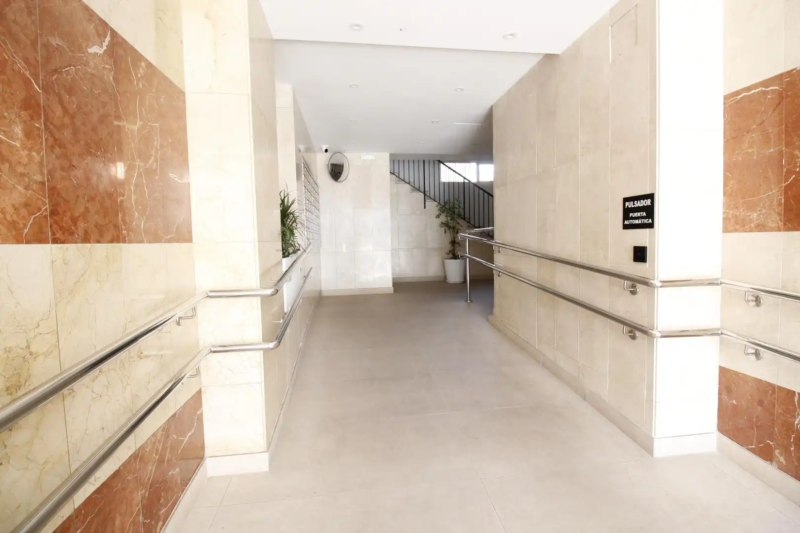 Piso de 90 m² en Granada