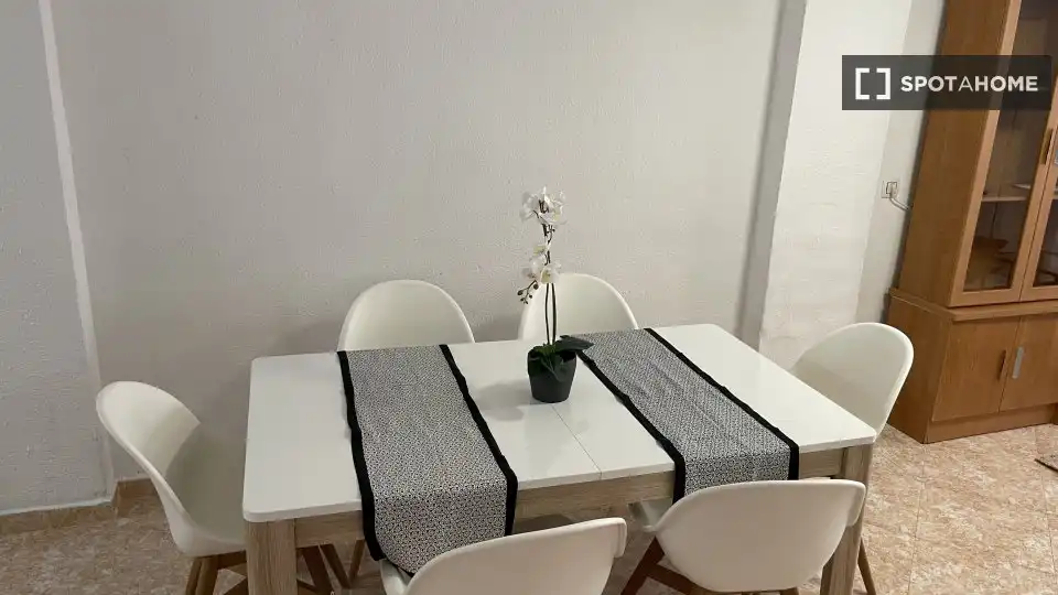 Habitación 90 m², Málaga