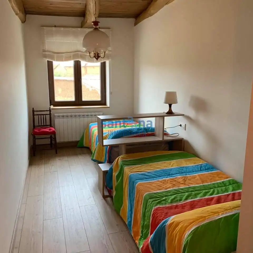 Casa de 140 m² a Villaturiel