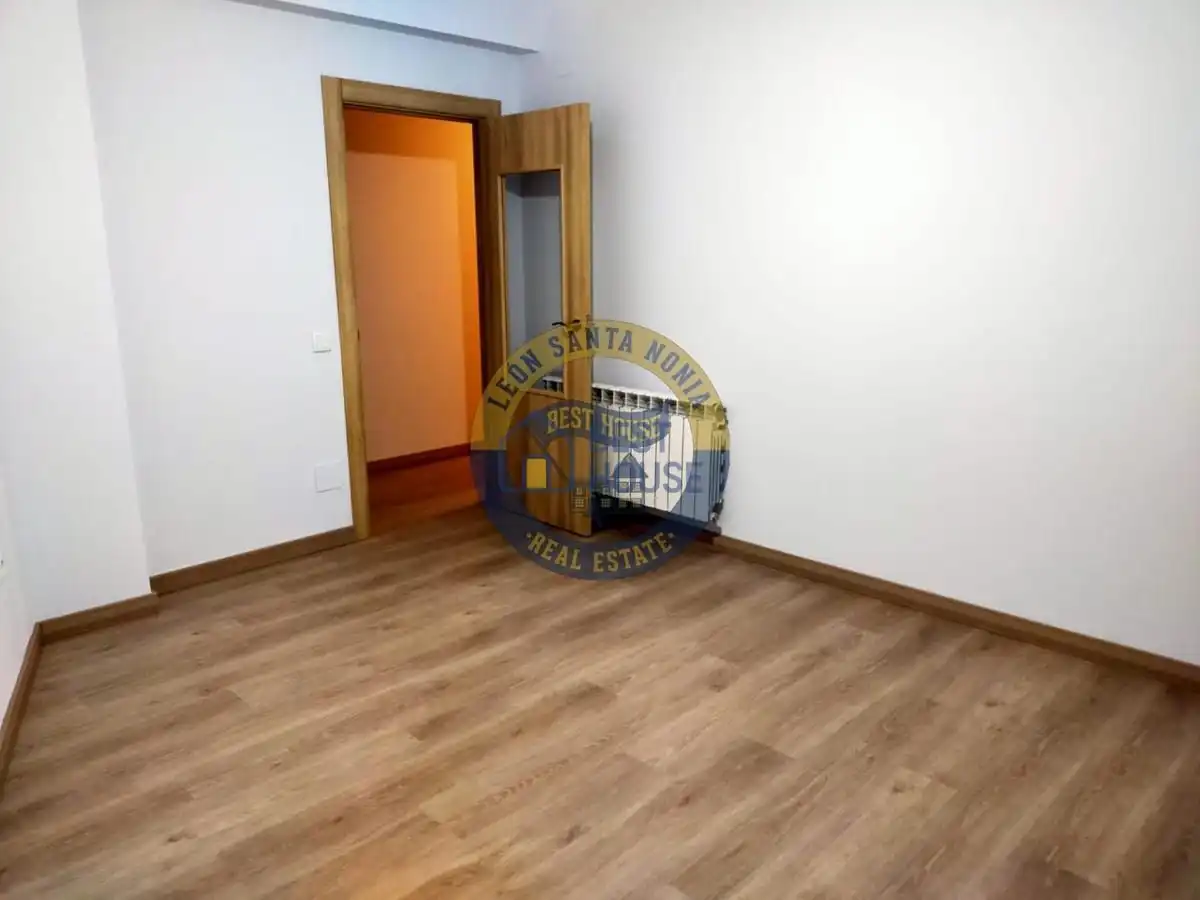 Pis de 70 m² a Lleó