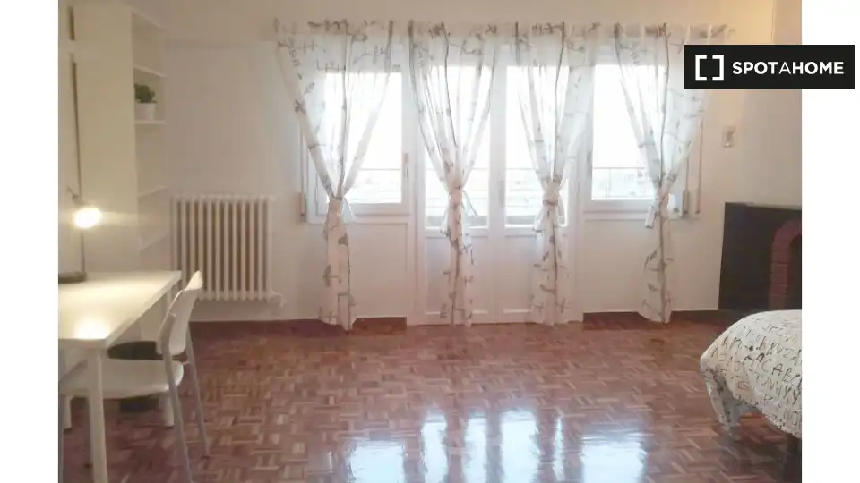 Habitación 184 m², Zaragoza