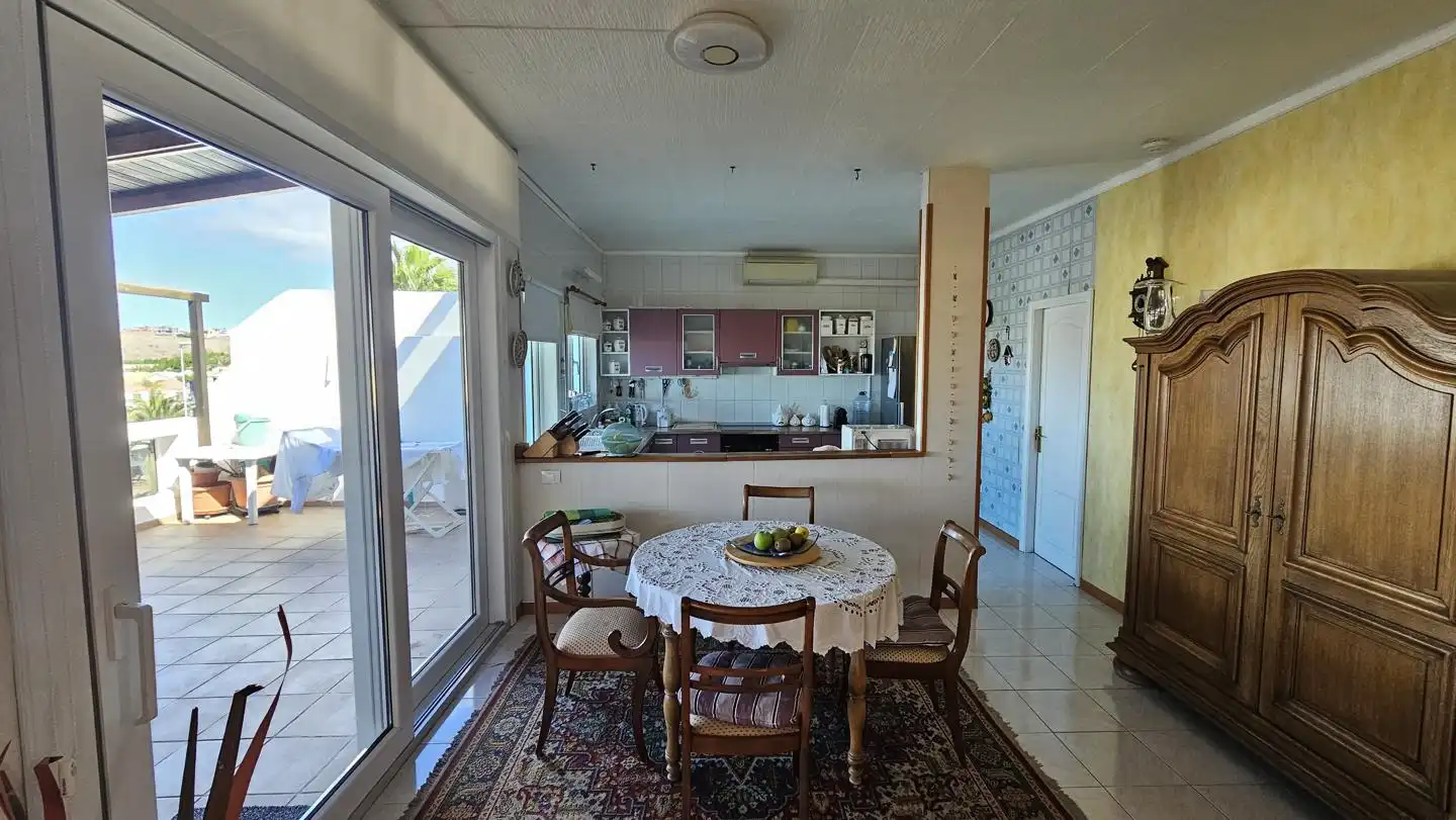 Piso de 300 m² en San Bartolomé de Tirajana