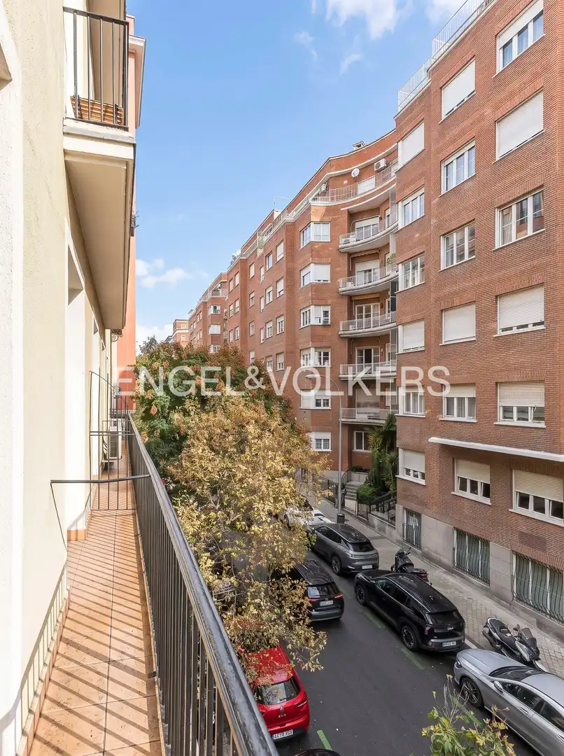 Wohnung 99 m² in Madrid