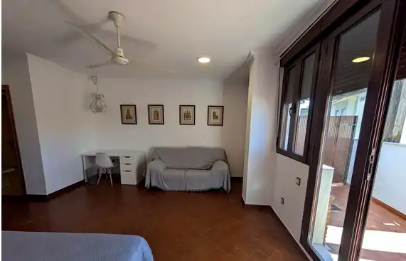 Habitación 504 m², Linares