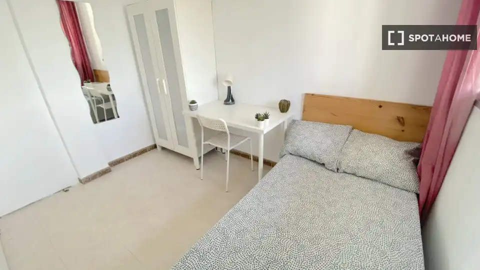 Habitación 75 m², Sevilla