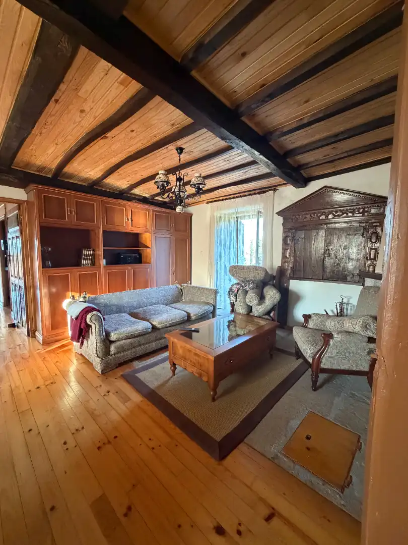 Piso de 585 m² en Baños de Molgas