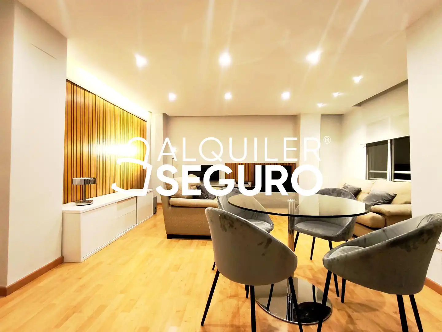 Pis de 77 m² a València