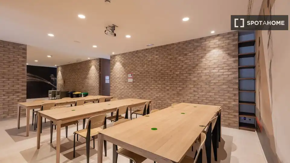 Habitación 23 m², Pamplona