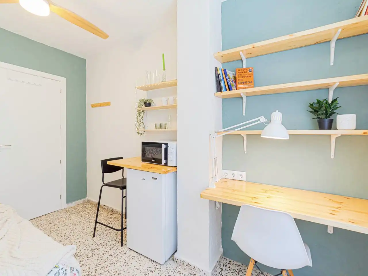 Habitació de lloguer, Torrevella
