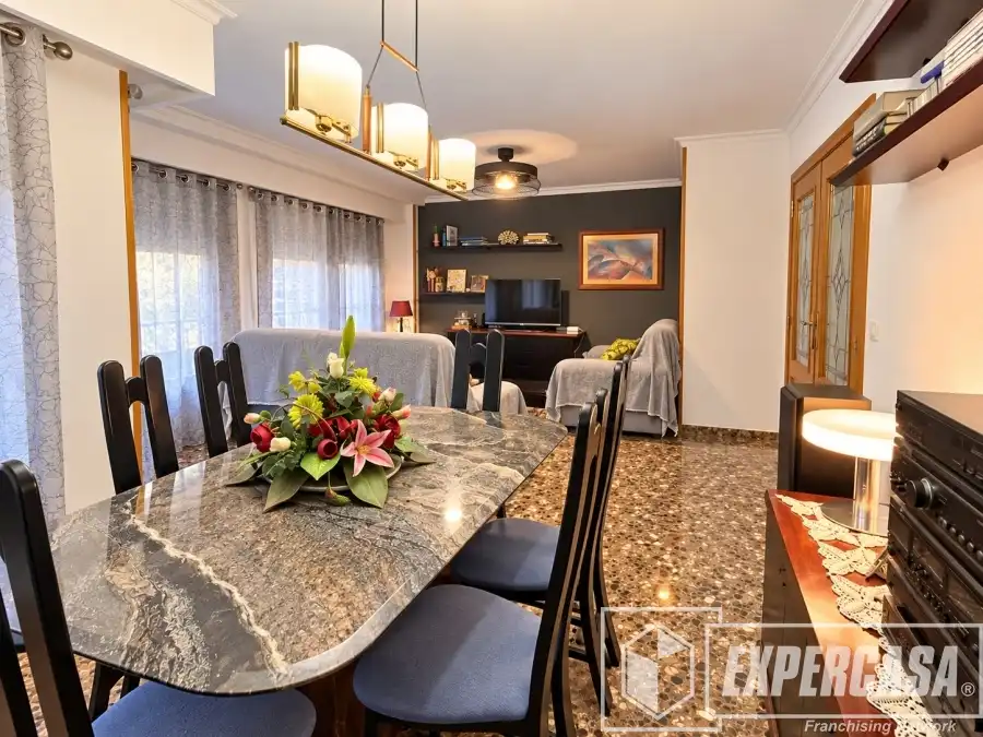 Wohnung 102 m² in Valencia