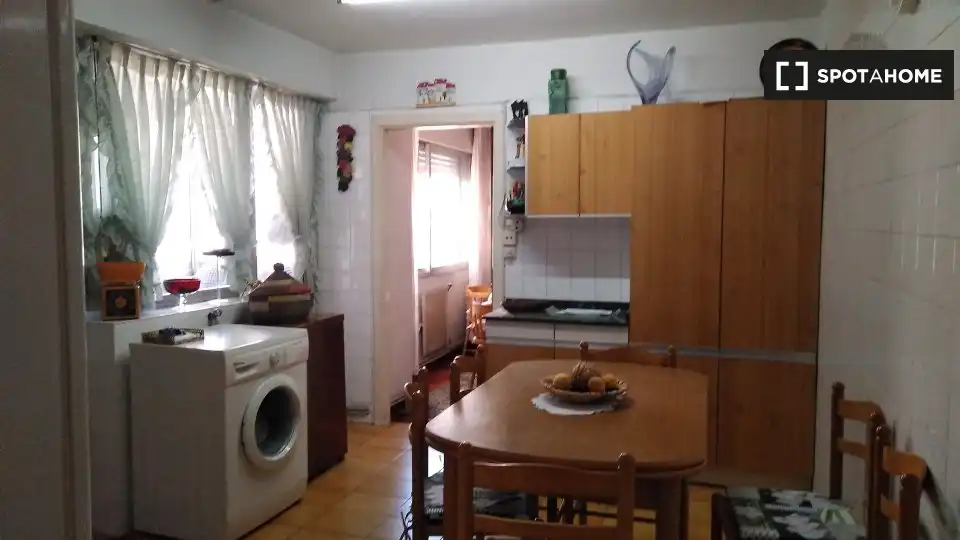 Habitación 138 m², Vigo