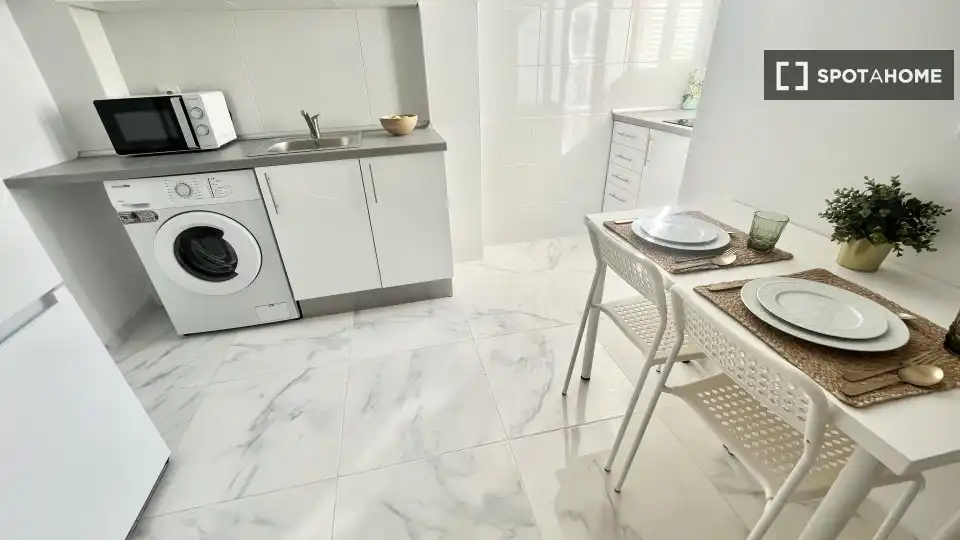 Habitación 81 m², Sevilla