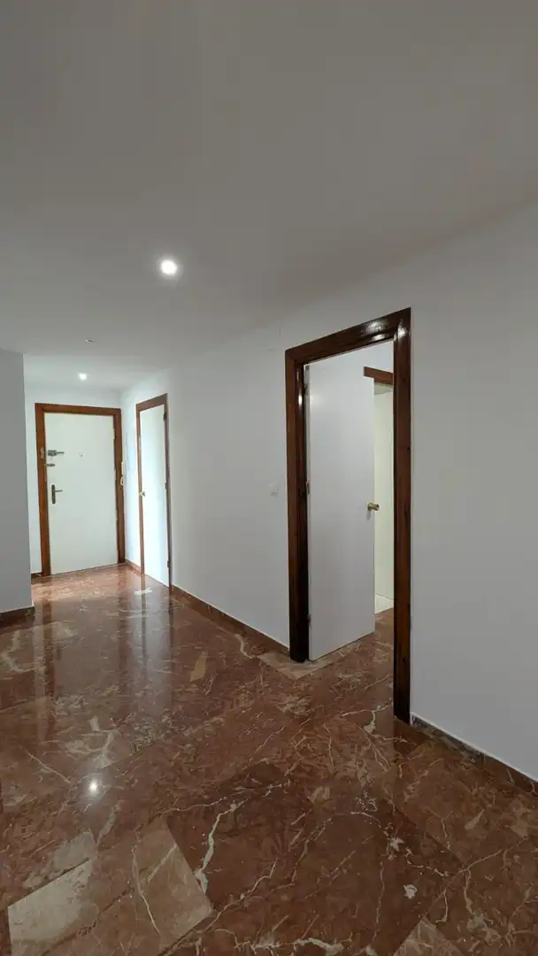 Flat 145 m² in Granada