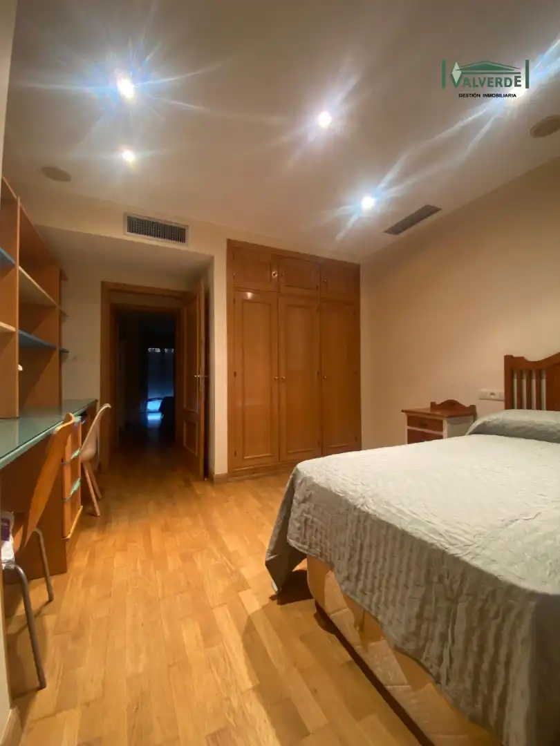 Piso de 100 m² en Granada