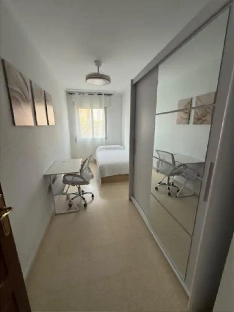 Habitació 90 m², Còrdova