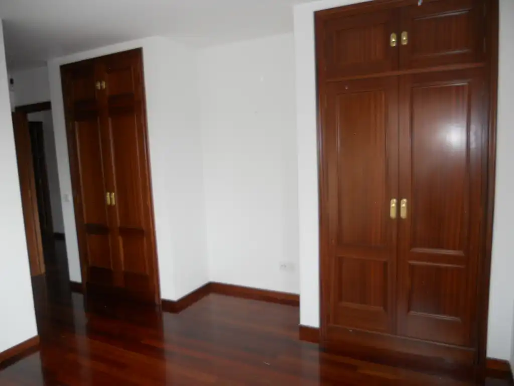 Piso de 100 m² en Santiago de Compostela