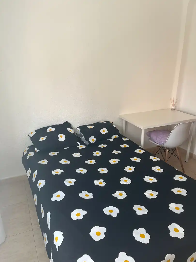 Habitación 90 m², Ávila