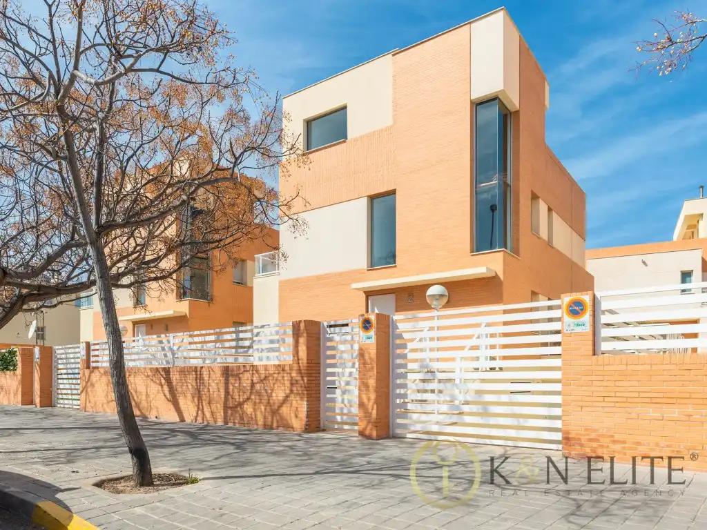 Дом 350 м² в Аликанте