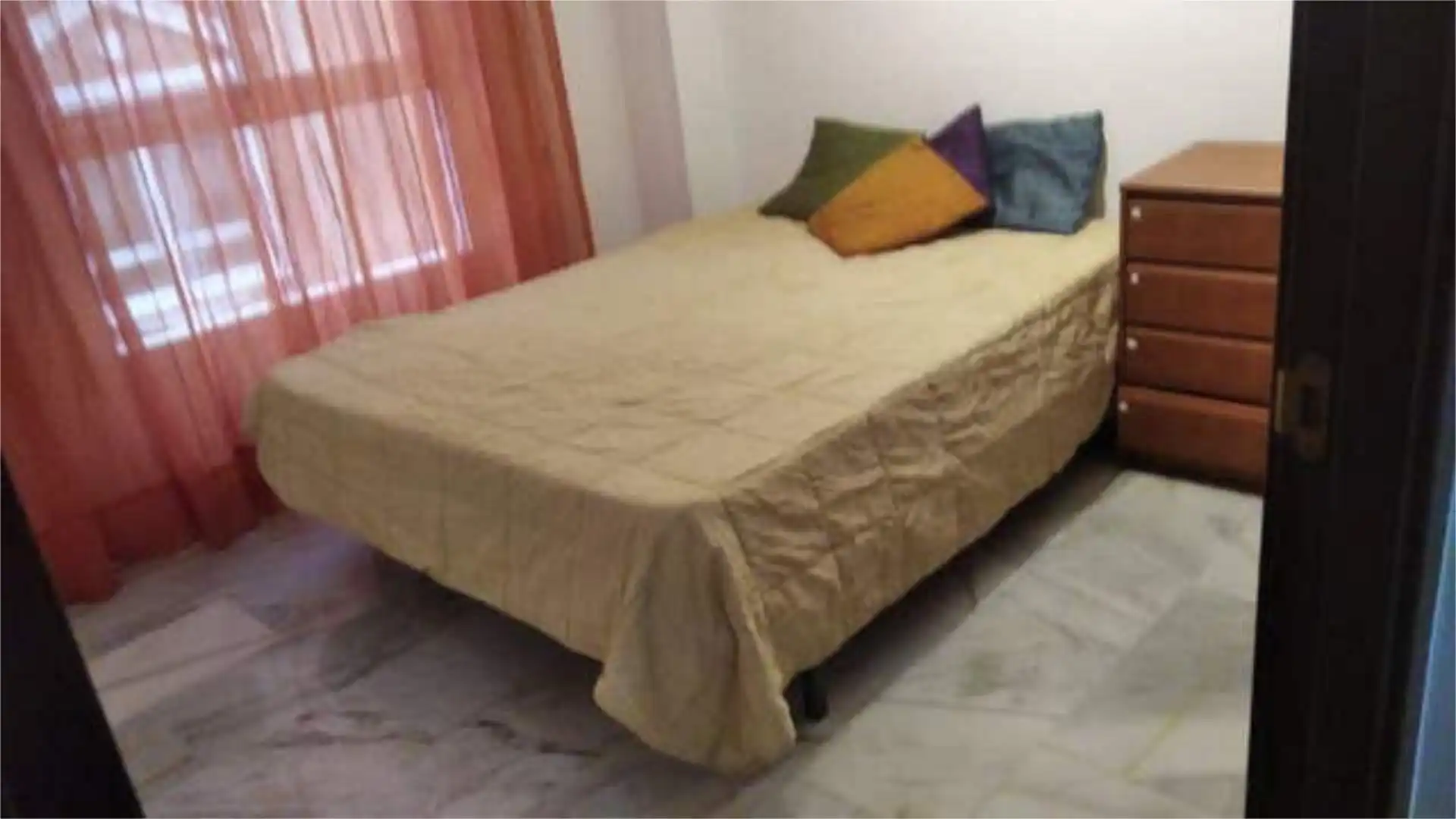 Piso de 90 m² en Ceuta