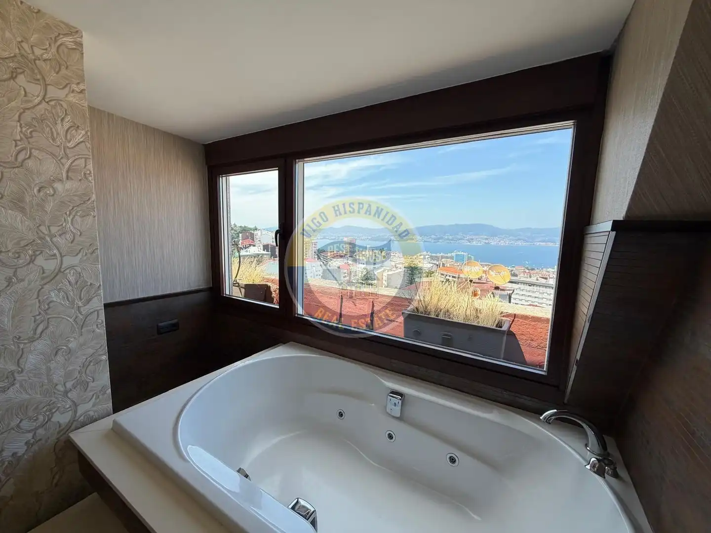 Piso de 250 m² en Vigo