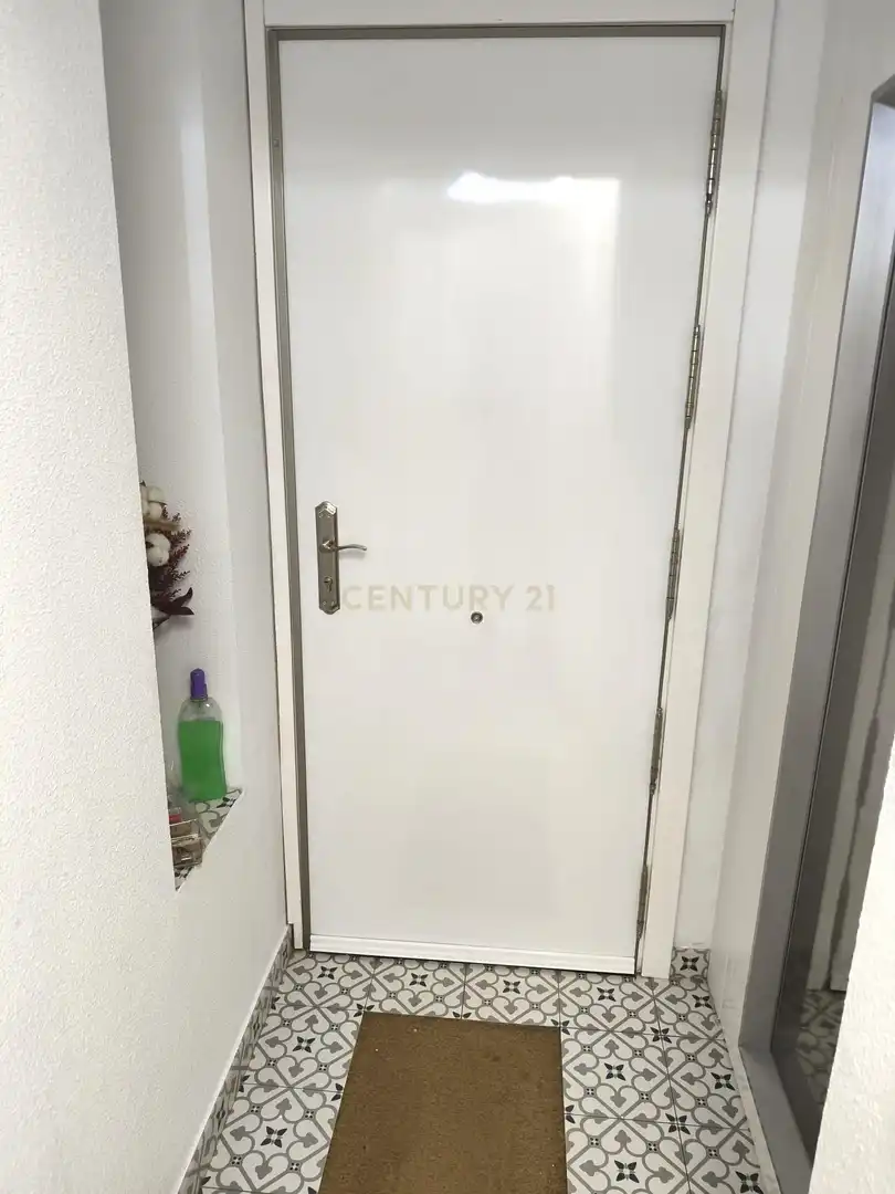 Appartamento 28 m² a Velilla de San Antonio