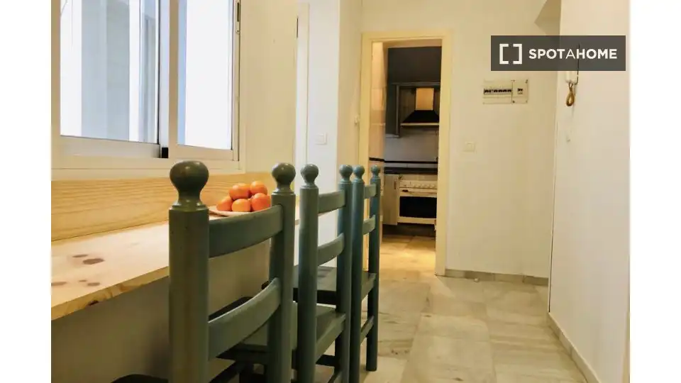 Habitación 345 m², Sevilla