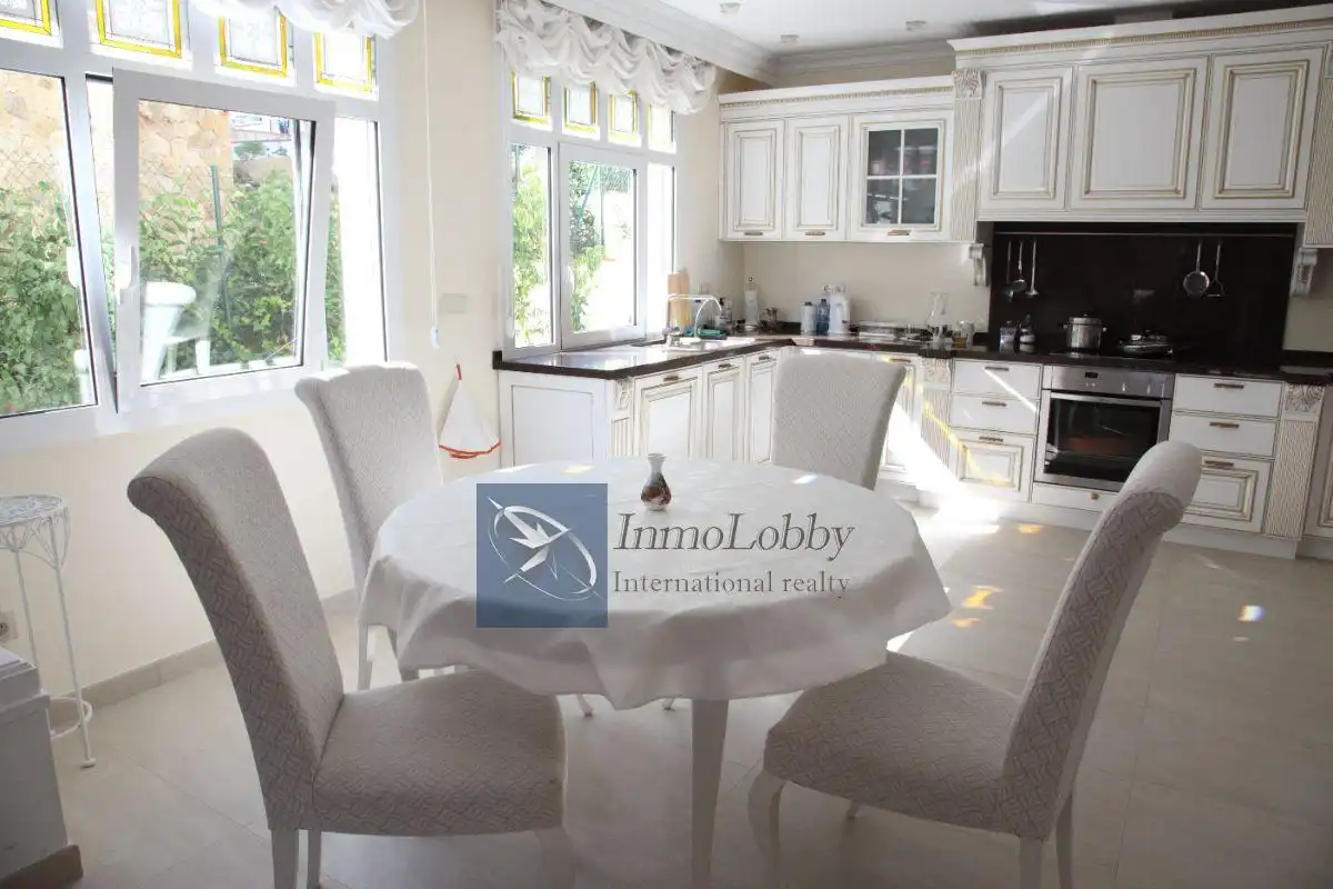 Будинок 420 м² у Castell d'Aro, Platja d'Aro i s'Agaró