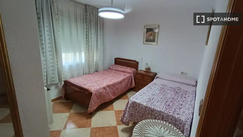Habitación 115 m², Fuente Vaqueros