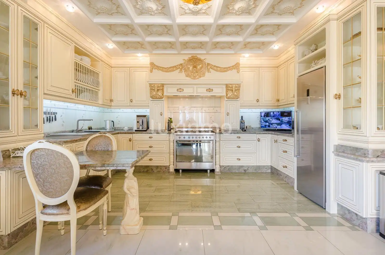 Будинок 1100 м² у Altea