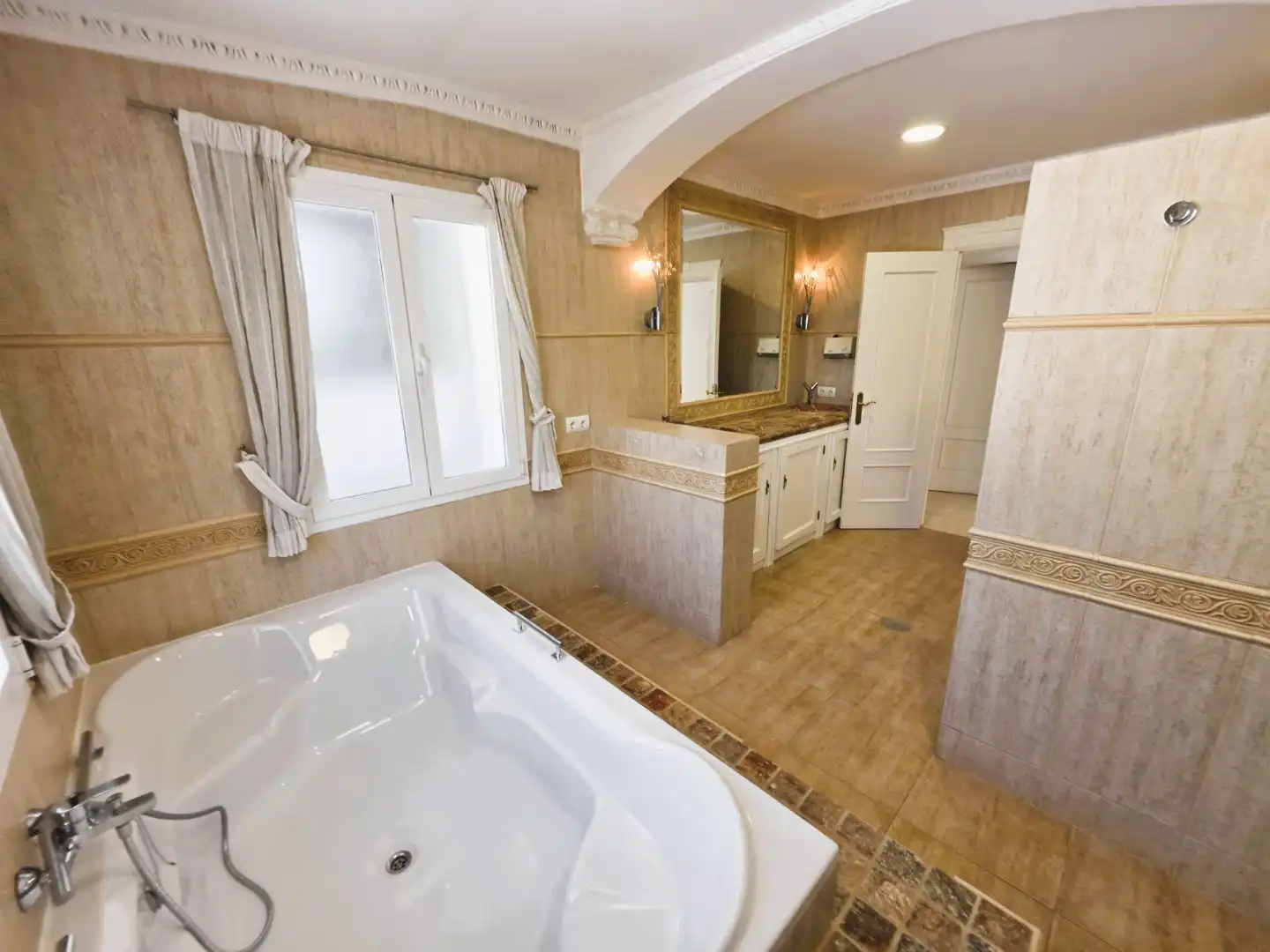 Piso de 210 m² en Marbella