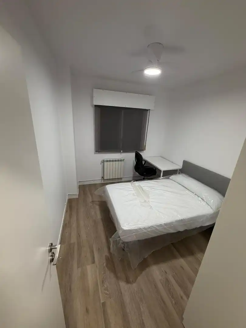 Habitación 81 m², Ourense