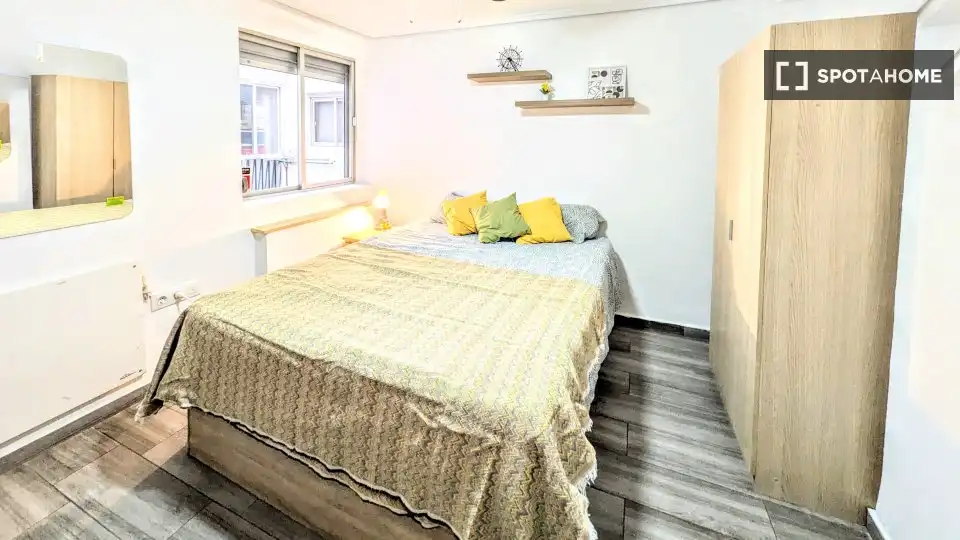 Habitació de lloguer, Burjassot